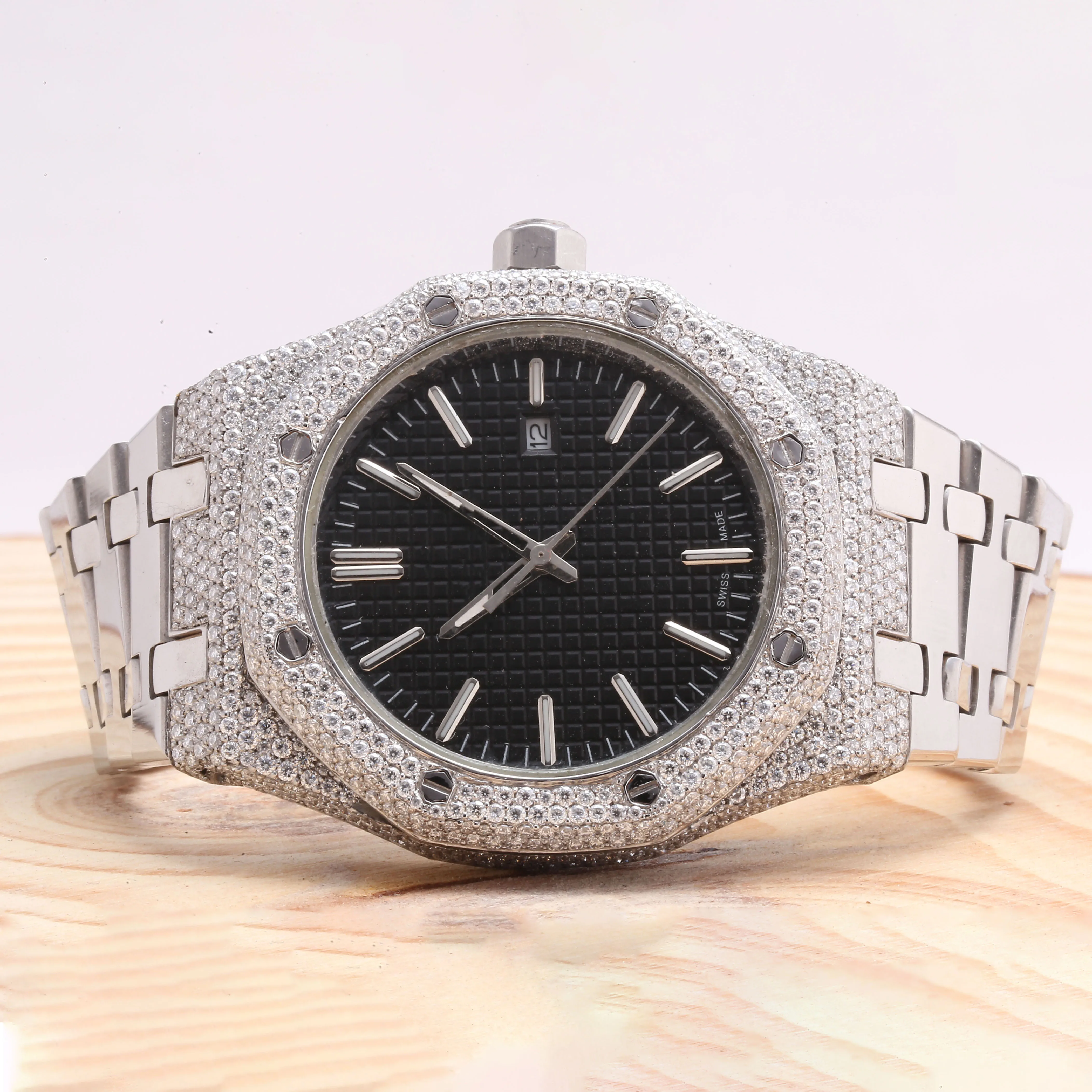 Hip Hop Style with Customization Options for a Standout Look Full Iced Out Mechanical Case Antique Moissanite Diamond Watch