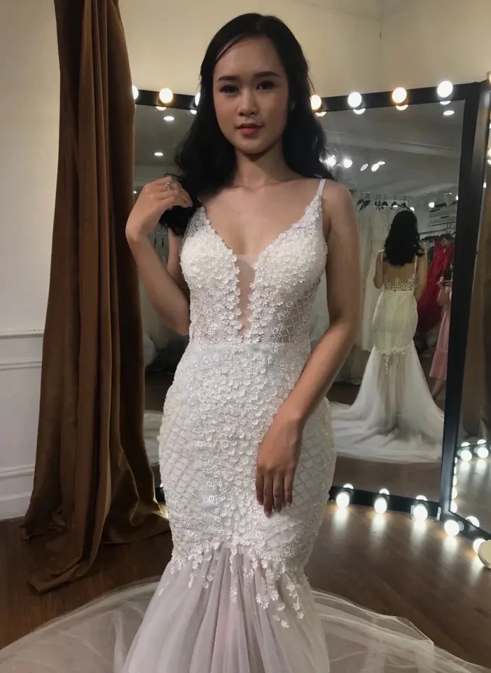 White sexy tulle lace backless long tail sparkling crystal beaded luxury wedding dresses TNBPno60