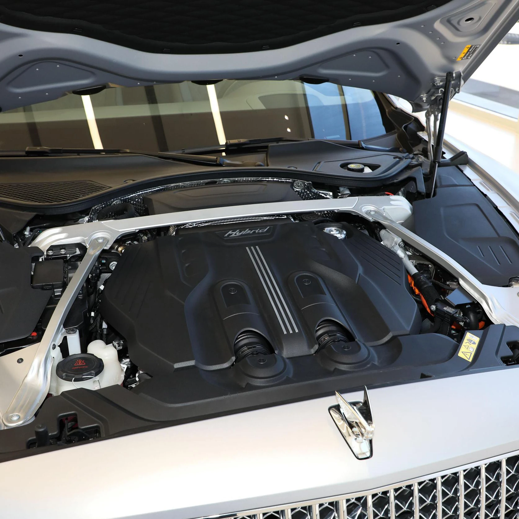 Used Bently Flying Spur Hybrid with All-electric Mode and Luxury Features