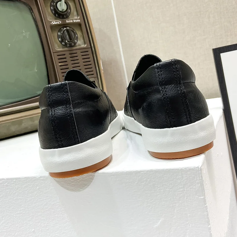 Wholesale Fashion Top Quality Flat Casual Slip-on Walking Leisure Lazy Light Brown Leather Men Loafers Shoes