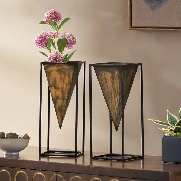 For Sale Metal Table Vase Customized Flower Vase With Stand In Wholesale Prices Hot Selling