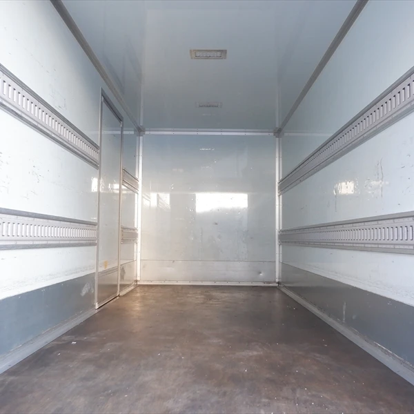 Japanese Used Good Conditioned ELF ISUZU Van Trucks For Sale