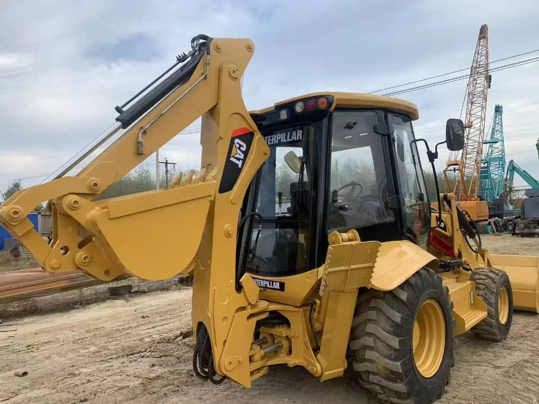 Экскаватор-погрузчик Caterpillar 420F