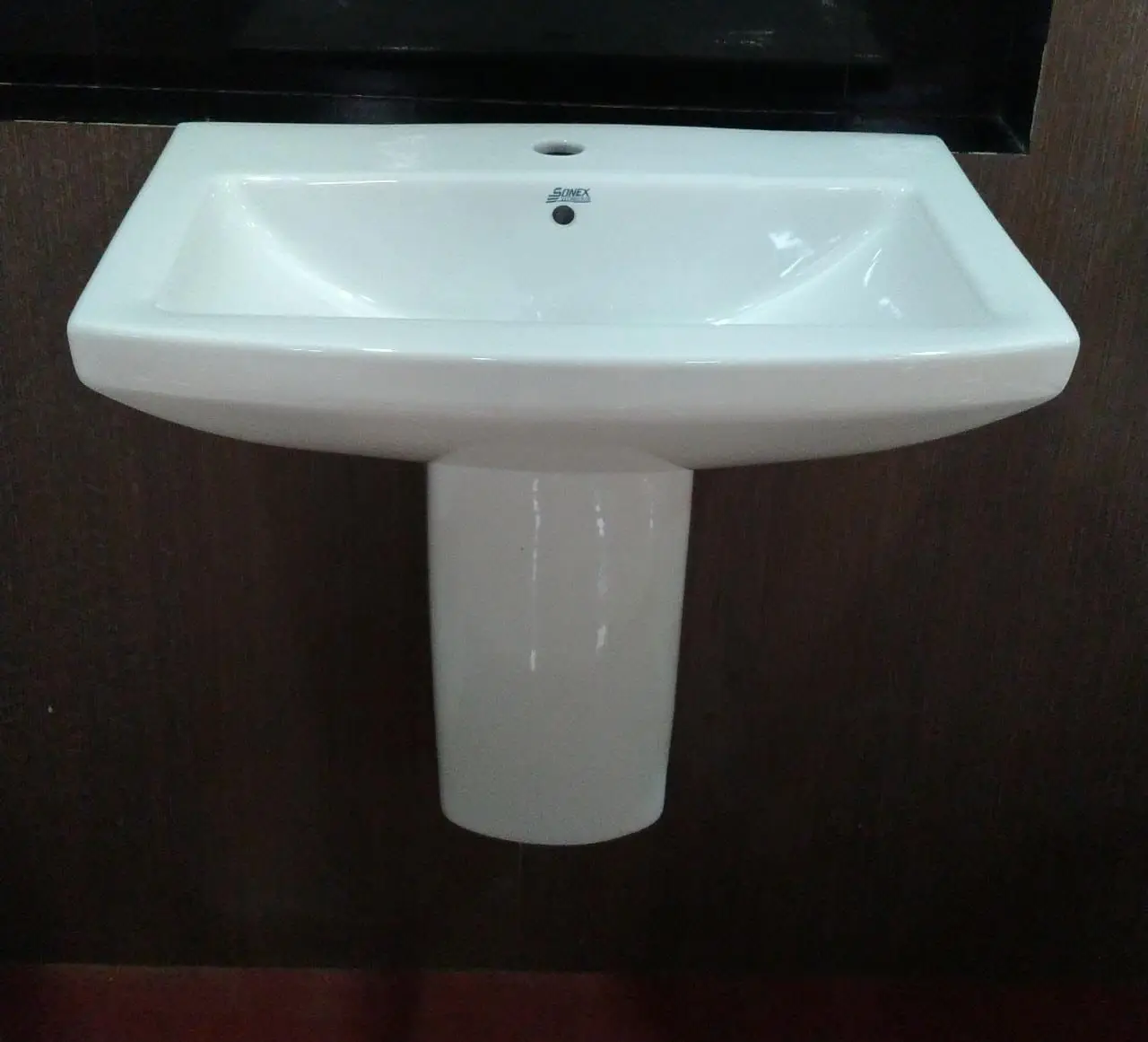 Ultimate Item Wash Basin with Half Pedestal Widely Demanded Ceramic Material 2022 Trendy Wash Basin 22x18 High Grade