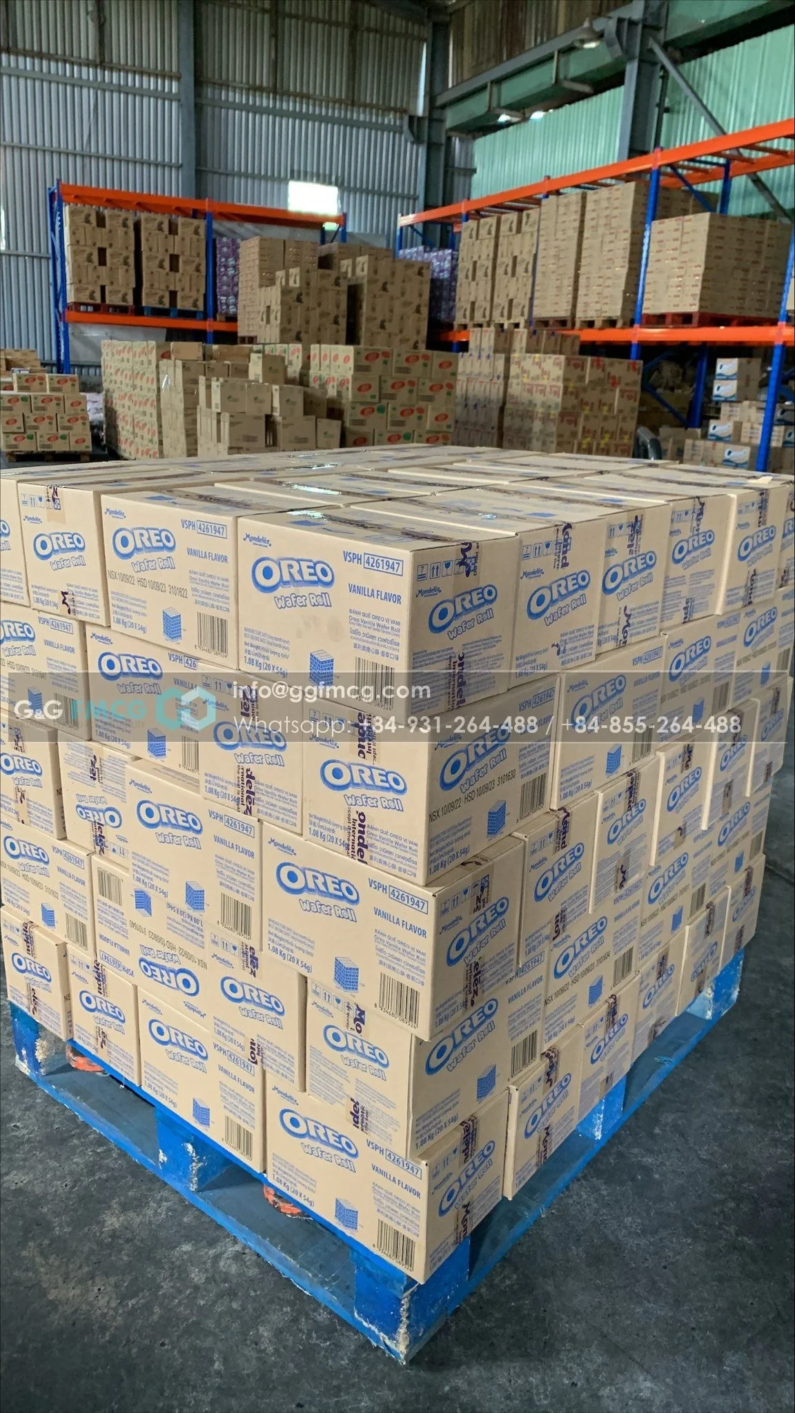 Wholesale Oreo Biscuit with Strawberry Cream 119.6g 24 Packs Solid Sweet Chocolate with Ball Pattern Taste Sweet