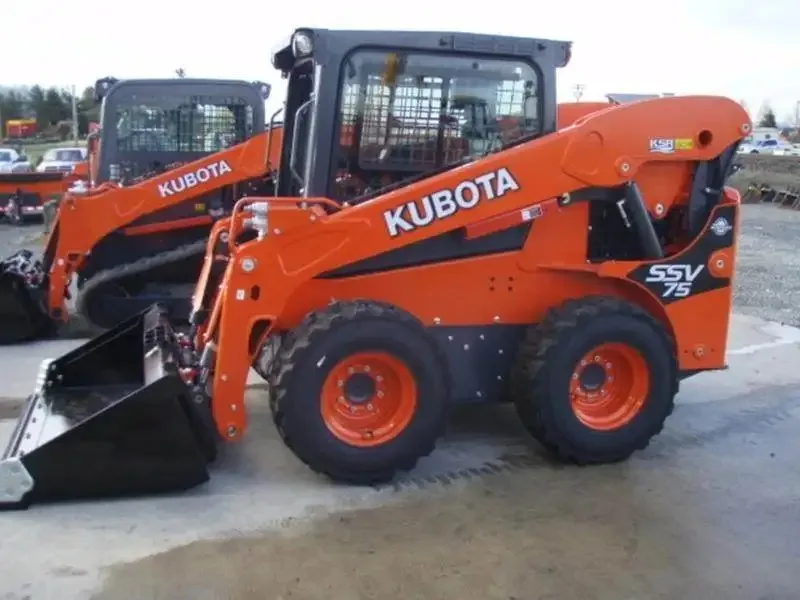 kubota skid steer 13.jpeg