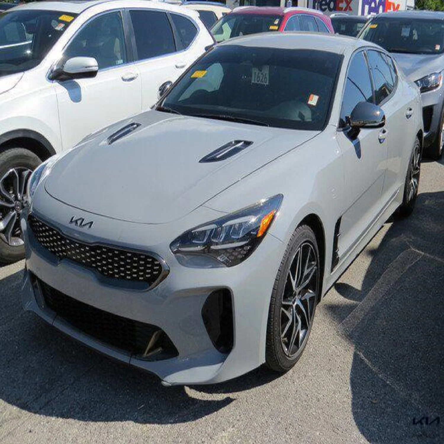 Аккуратно использованный 2022 Kia Stinger GT-Line