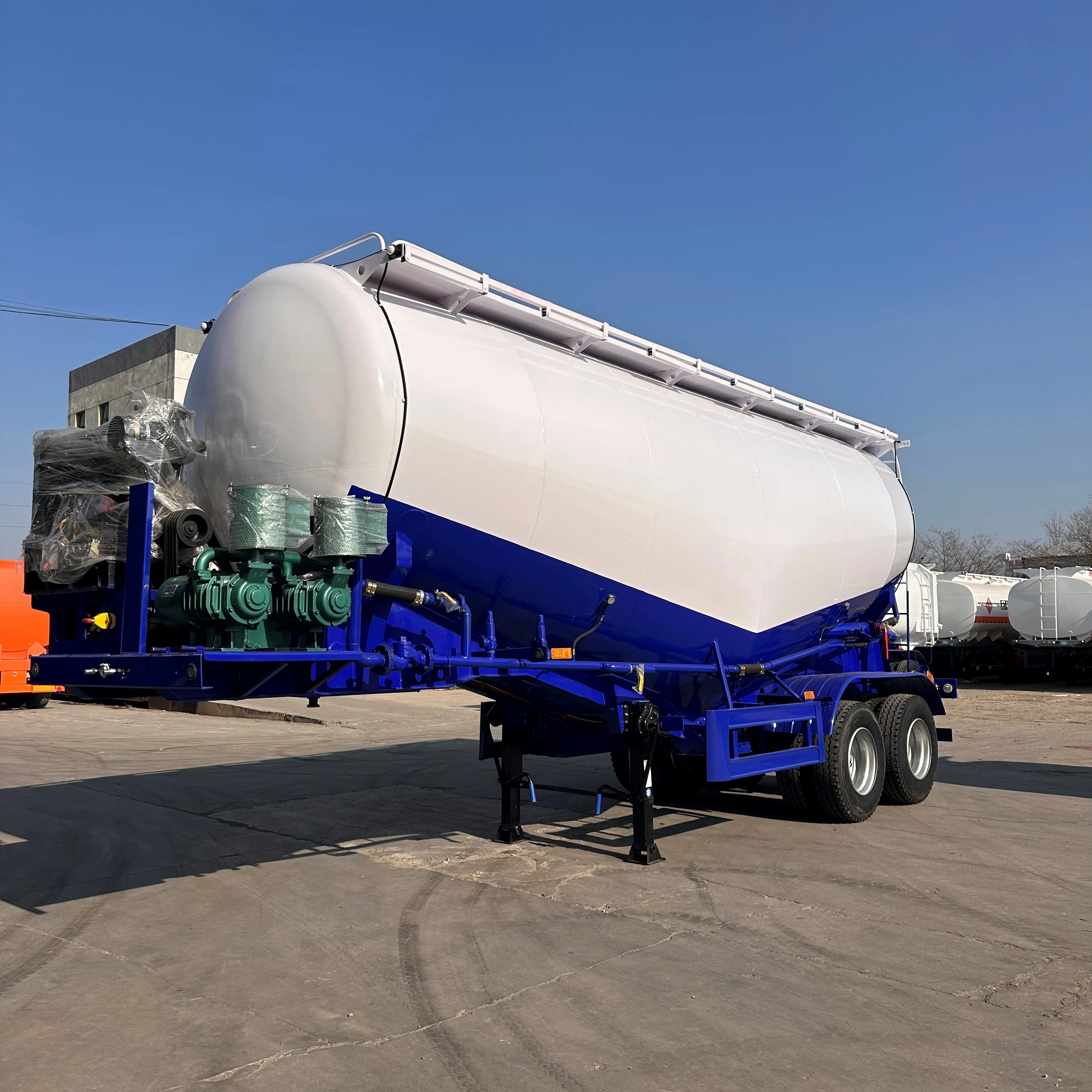 Factory Direct Best Price brand New Dry Bulk Cement Silo Tank/ Powder Material Tanker Bulk Cement Tank Semi Trailers 40-60 Cbm
