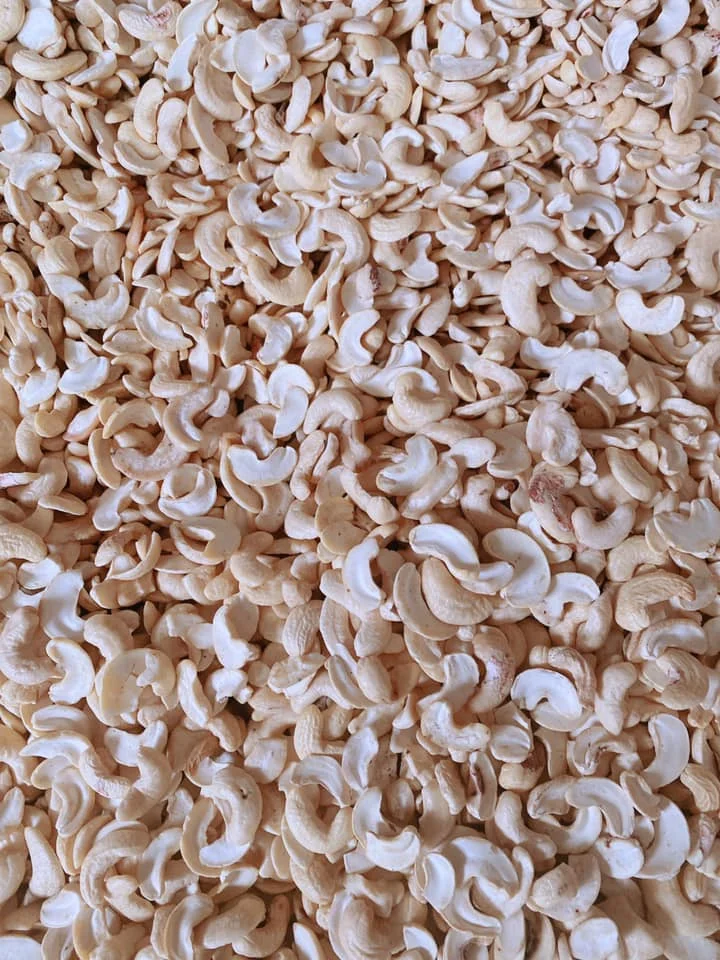 Cashew nuts are cheap. Vietnam Export Products Organic Cultivation Type Blanched Processing Type Fresh Cashew Peeled