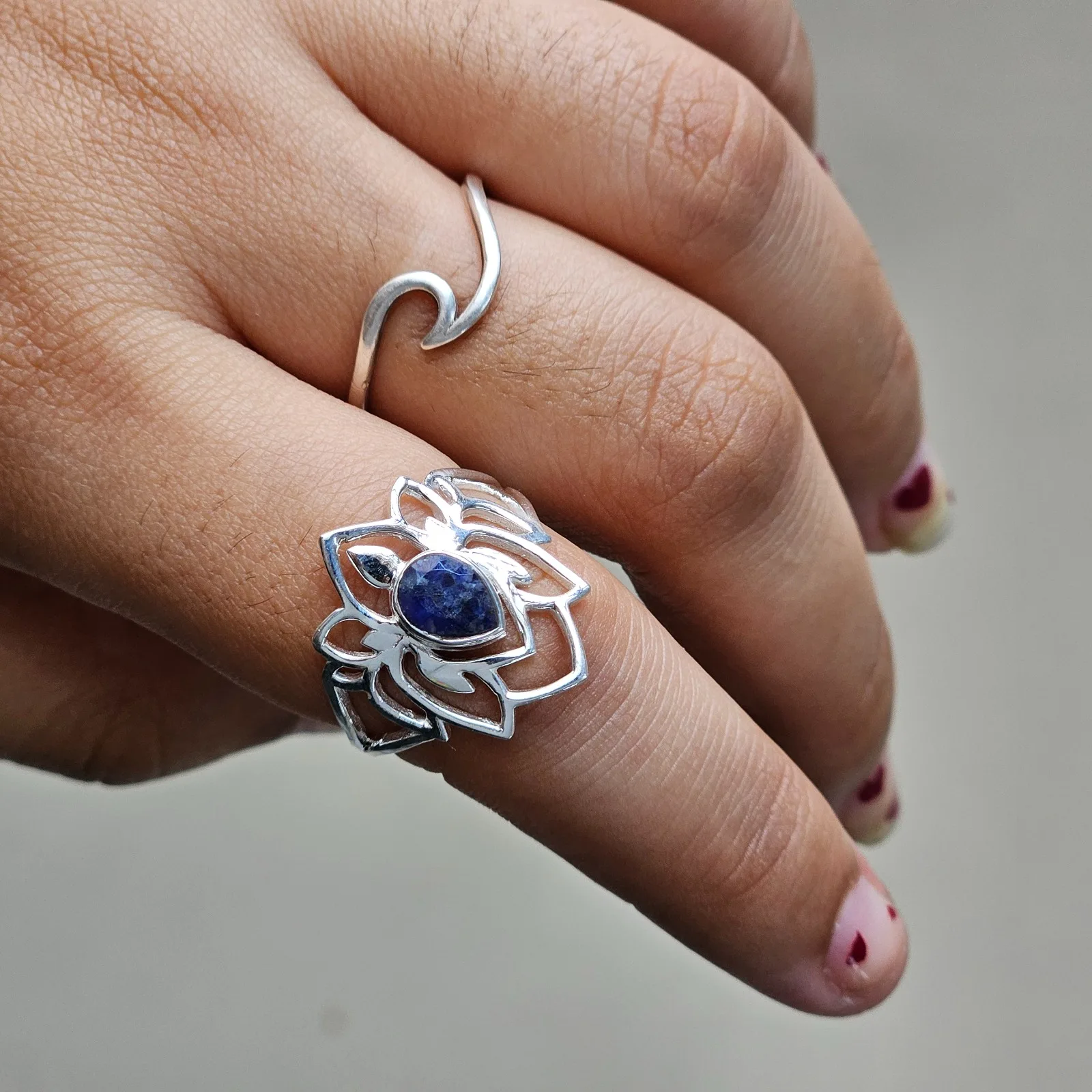 New lotus design with sapphire gemstone silver ring very light weight silver ring best gift for her