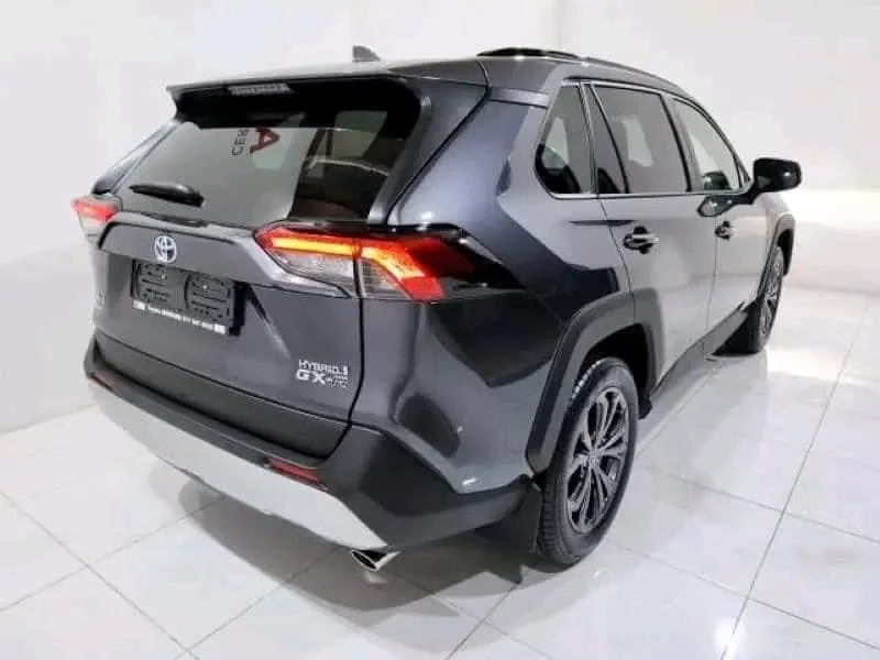 2023 Dual Engine 4-Wheel-Drive Gas-electric Hybrid Car TOYOTA RAV 4 New Energy Vehicle E-CVT 2.5L R