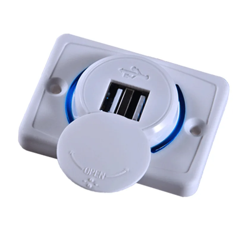 New Bluetooths RVs Bus with colorful led light 3.1A Quick Adapter Dual USB Port Type C PD Car charging station