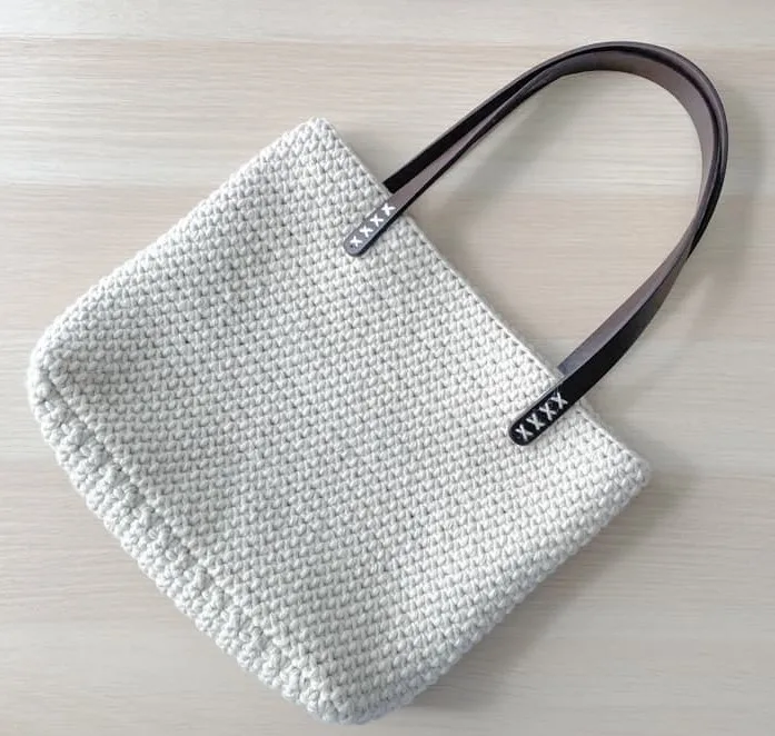 Crochet Bag New Arrival Easy to carry Purse Beach Handbags for Women Handmade Ladies Bag Vintage Gift Chains
