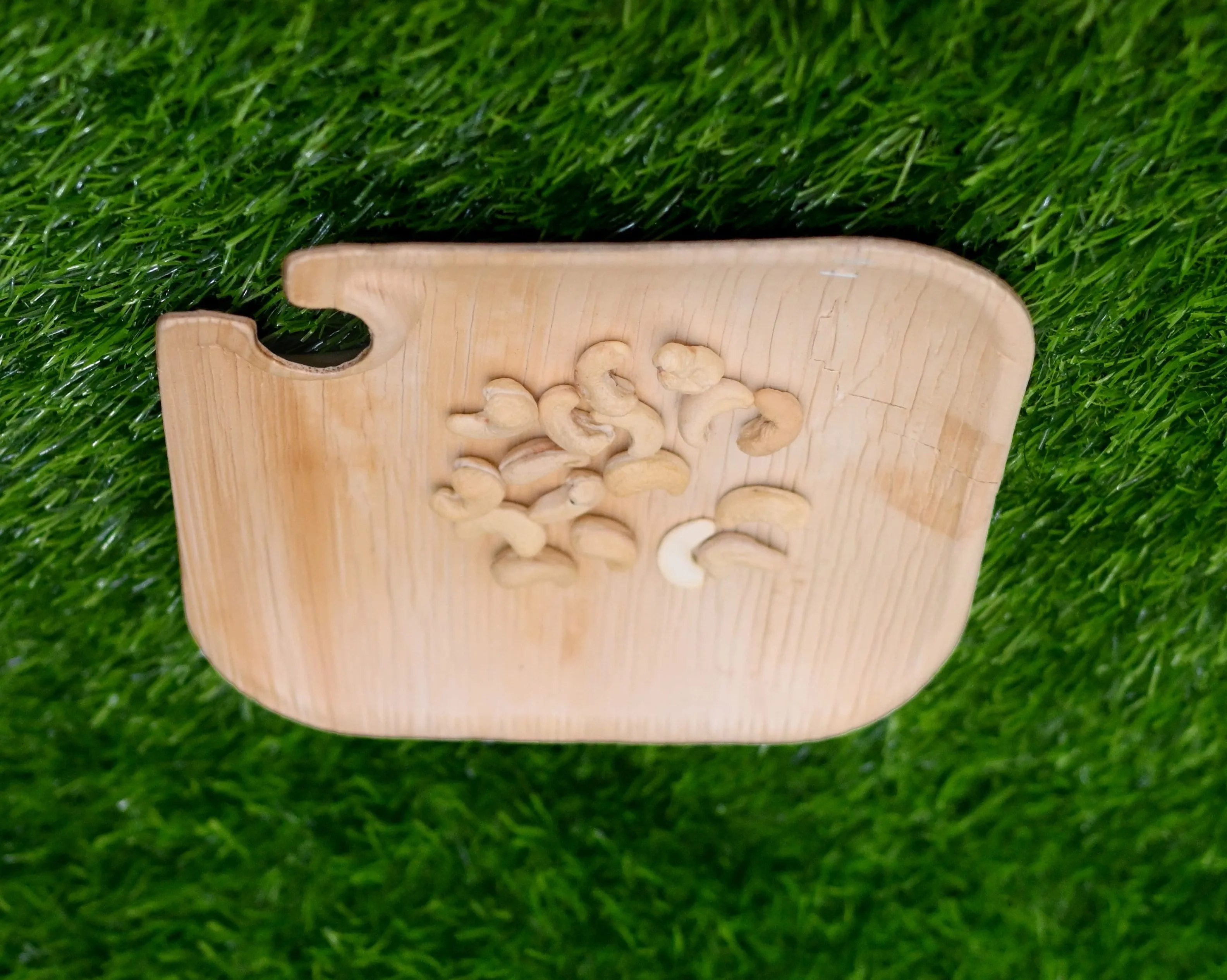 Wine Plate Glass Holder Round Spare Disposable Palm Leaf Plate Biodegradable Eco-Friendly Party Wedding Plates Vietnam