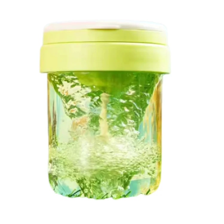 Small Automamtic stirring mug for protein, coffee mixes