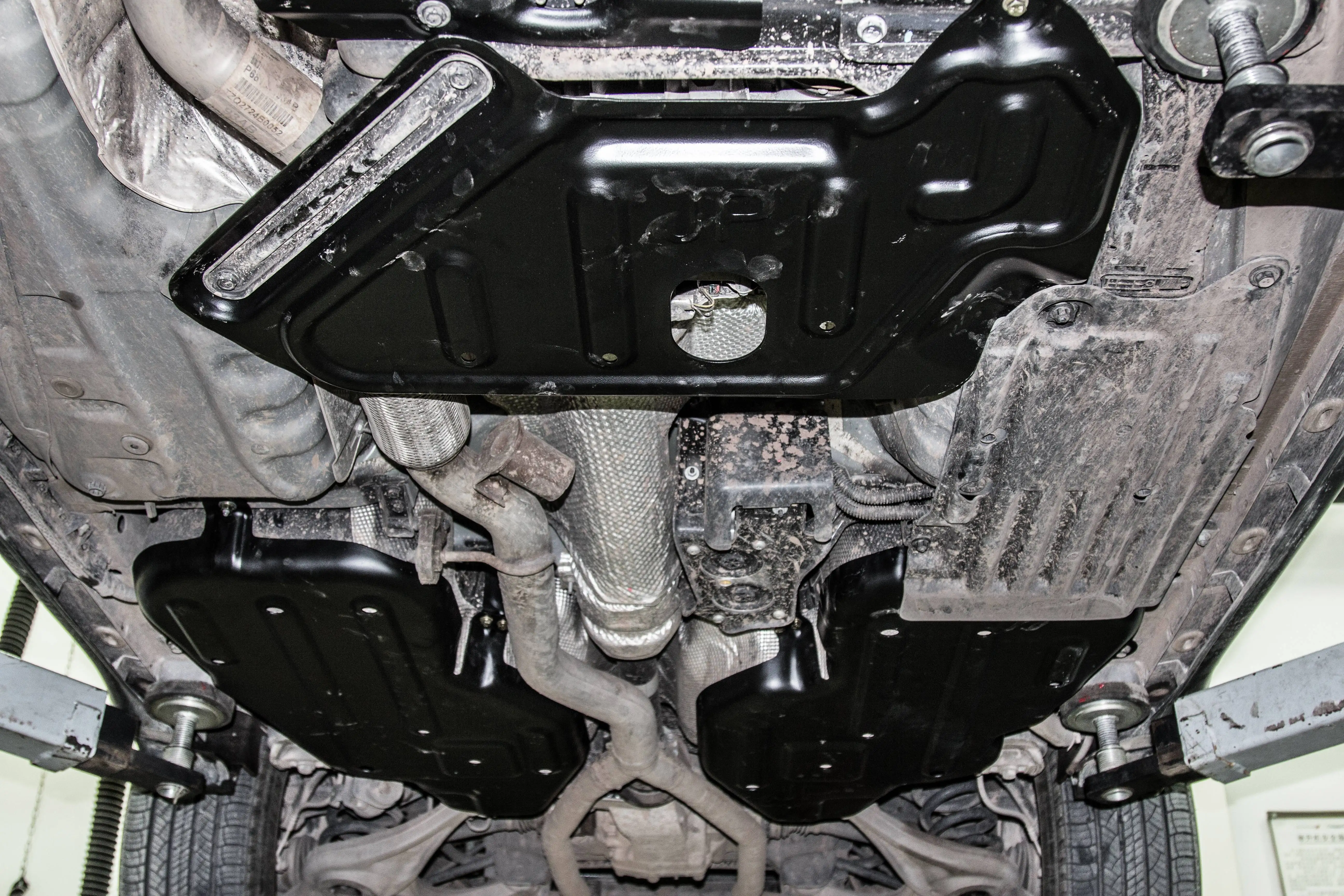 Factory direct sale Jeep Grand Cherokee Skid Plate Engine Guard plate Transmission underbody Protection Armour