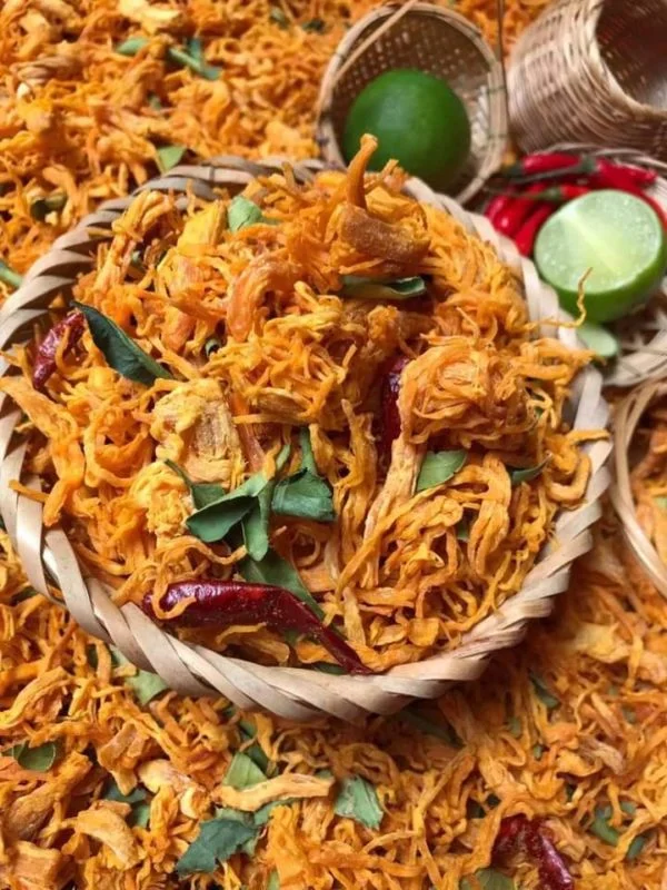 Spicy fried shredded chicken Jerky meat with Dried Lemon leaf leaves for bulk export Snack Anna