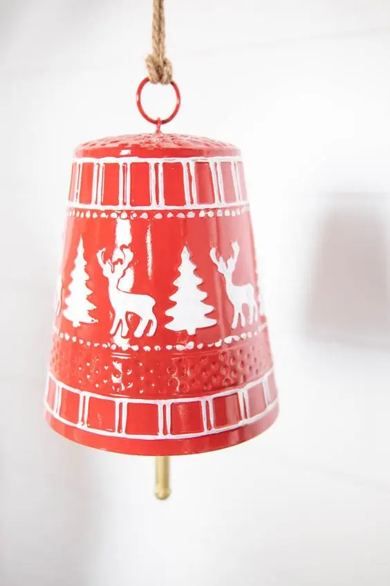Latest Quality Garden Hanging Bells Metal Crafts Decorative Ornaments Sheet iron Hand Painted Finished Christmas Bells Hot Sale