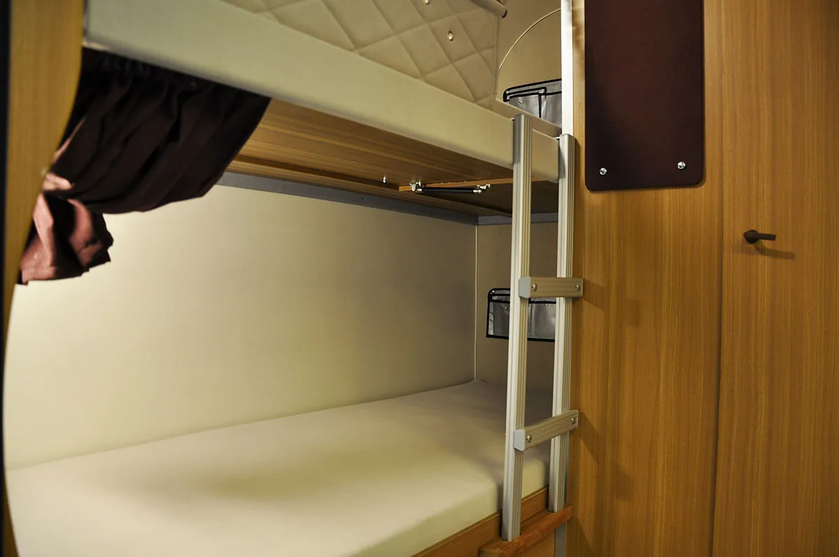 CARETTA UNCLE DELUXE CARAVAN FOR ALL YEAR STRONG AND HIGH QUALITY WITH LED LAMBS