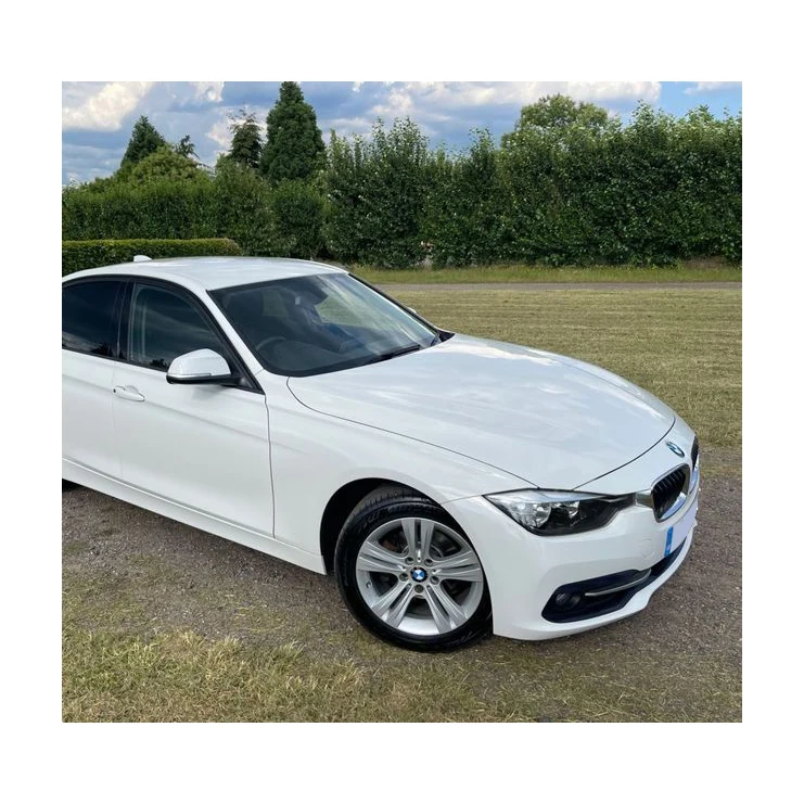 Продажа автомобилей BMWcars с расширенными функциями помощи при вождении и роскошным дизайном интерьера