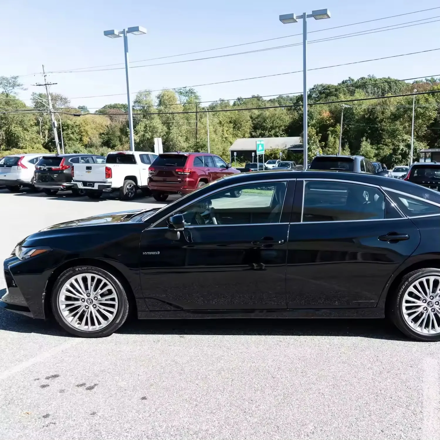 Cheap Used 2020 Toyota Avalon Hybrid XSE in Ruby Flare Pearl