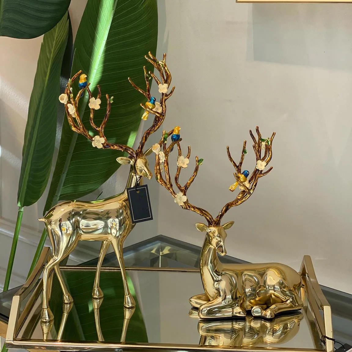 Attractive Designing Deer Sculpture For Table Top Centerpiece Aluminium Sculpture Available at Affordable Price