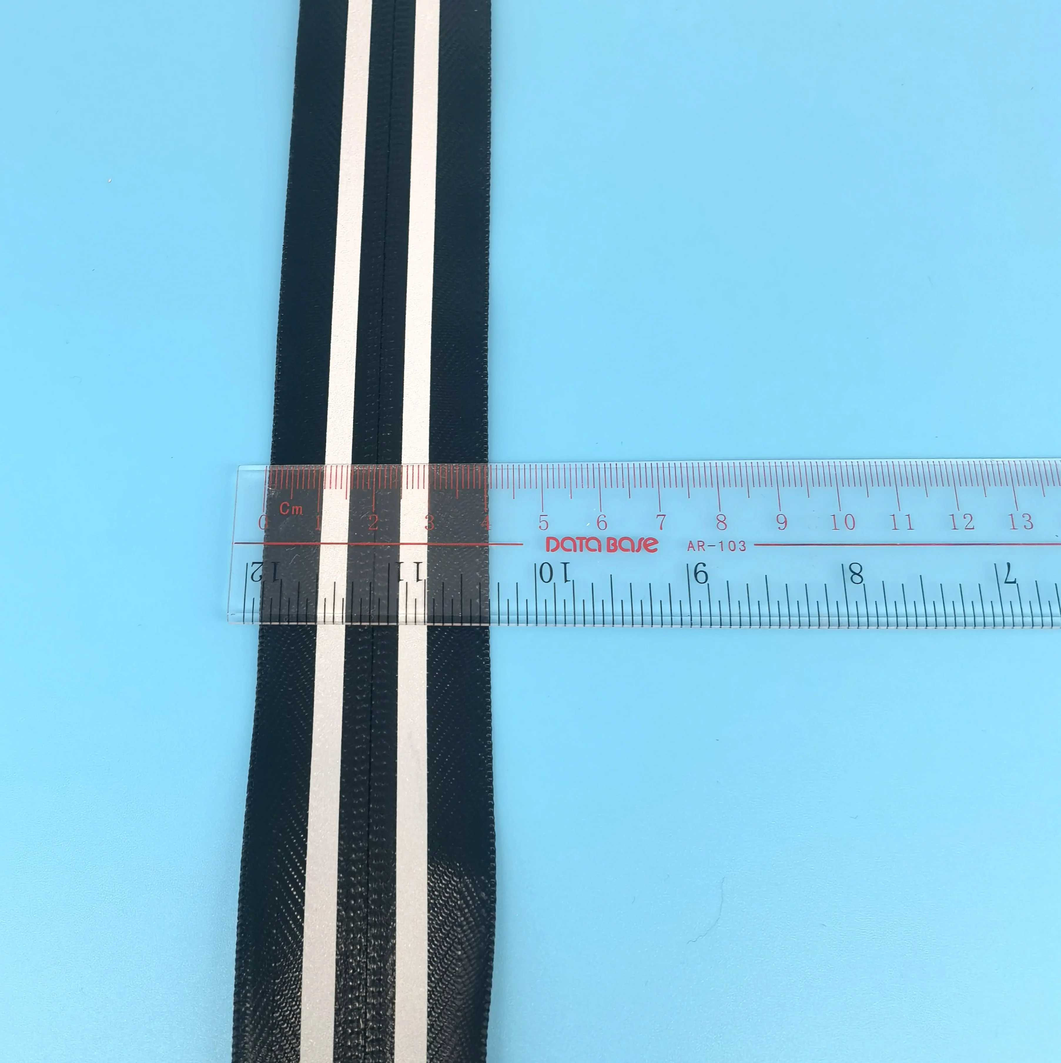 OEKO-TEX  ot Sale Item No.5 Waterproof Zipper Auto Lock Slider Matte Coated  Tape 50 60 70 80 90cm