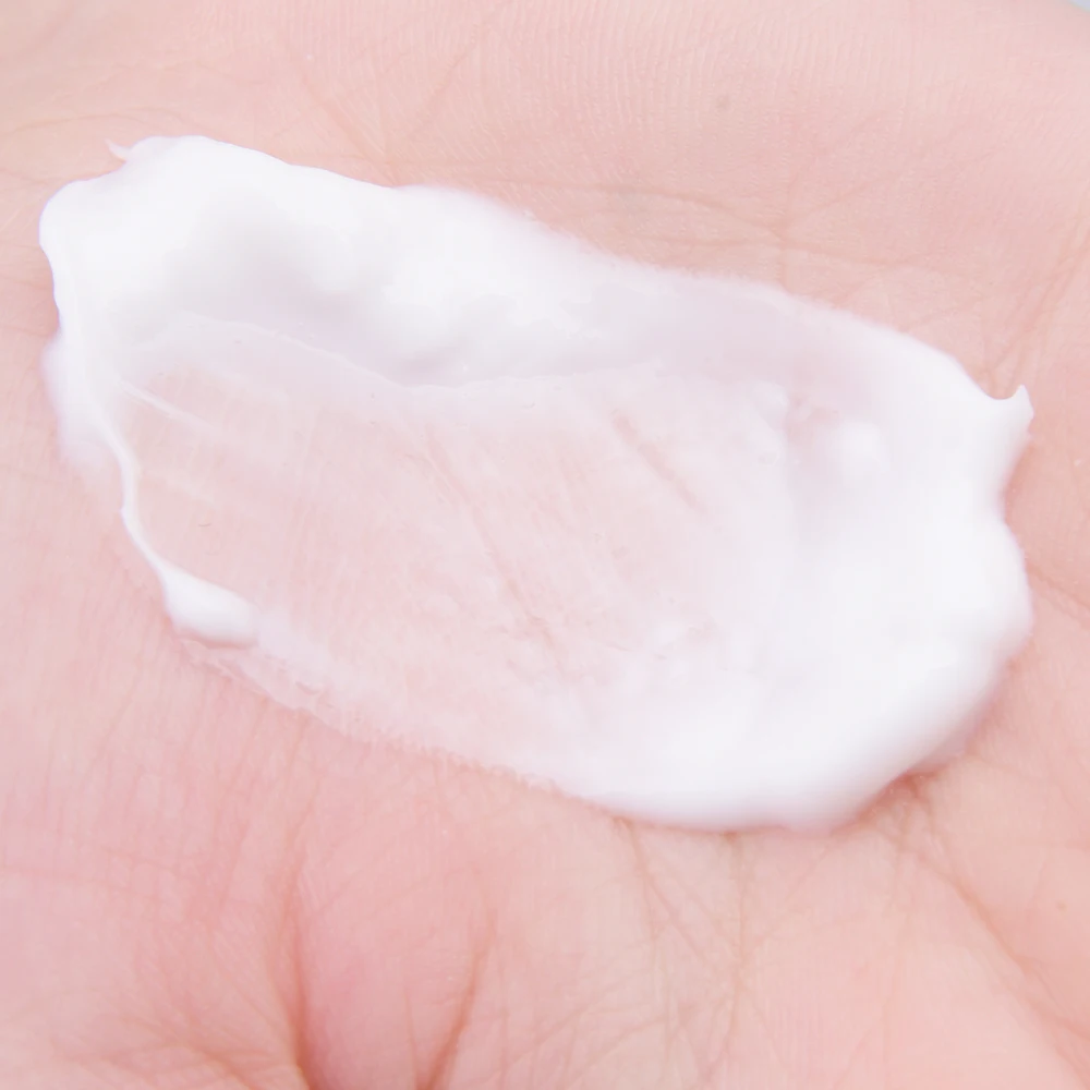 MISTINE HONEY FACIAL SCRUB CREAM Facial Care Face Scrub Skin Care Beauty Woman Products Creamy  Thai Cosmetic Thai Product