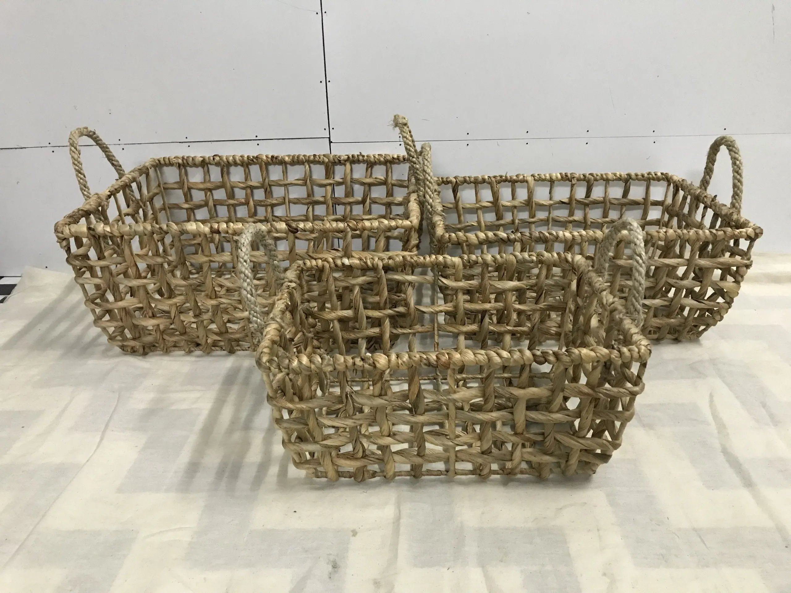 Water Hyacinth Basket with Handles Natural Handwoven Loose Knitted Basket from Water Hyacinth - SISU brand /SWB 02300