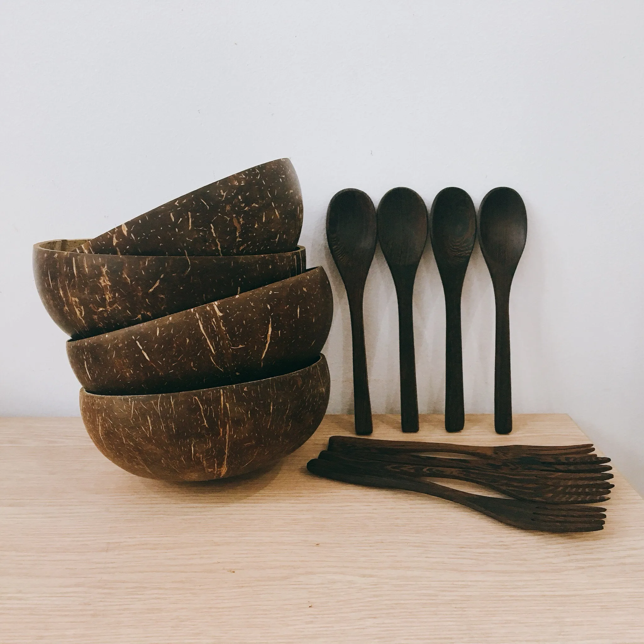 best selling wholesale set of 4 coconut shell bowls with good price handmade from Viet Nam smoothie bowls