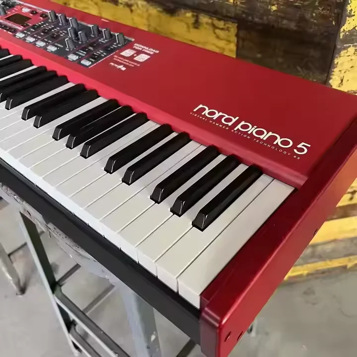 Клавиатура с синтезатором 76 клавиш Roland Fantom G7
