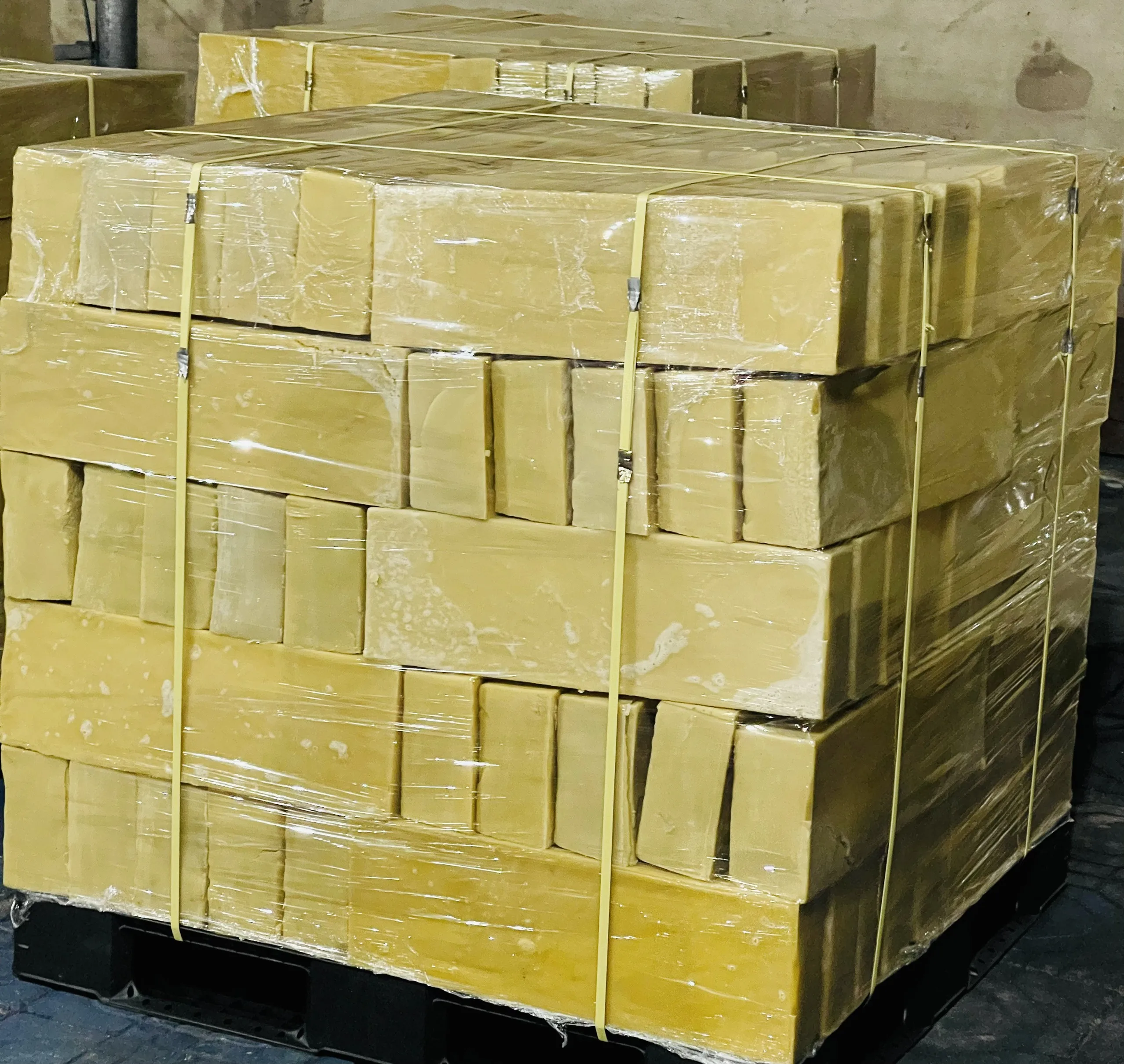 Common Beeswax For Medicines Food And Beverage Manufacturing And More From Vietnam Top Supplier Tasabee
