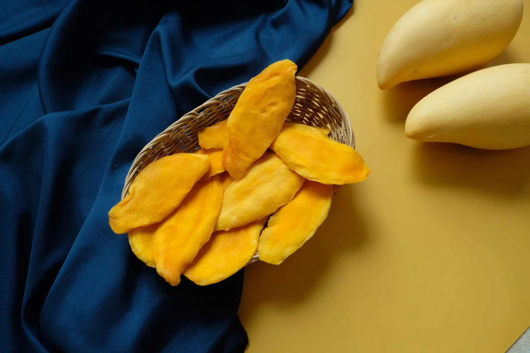 Soft Dried Mangoes Natural Sweetness Normal or Small Bite Size 80 G/Bag Product from Polnapa Mangoes Brand