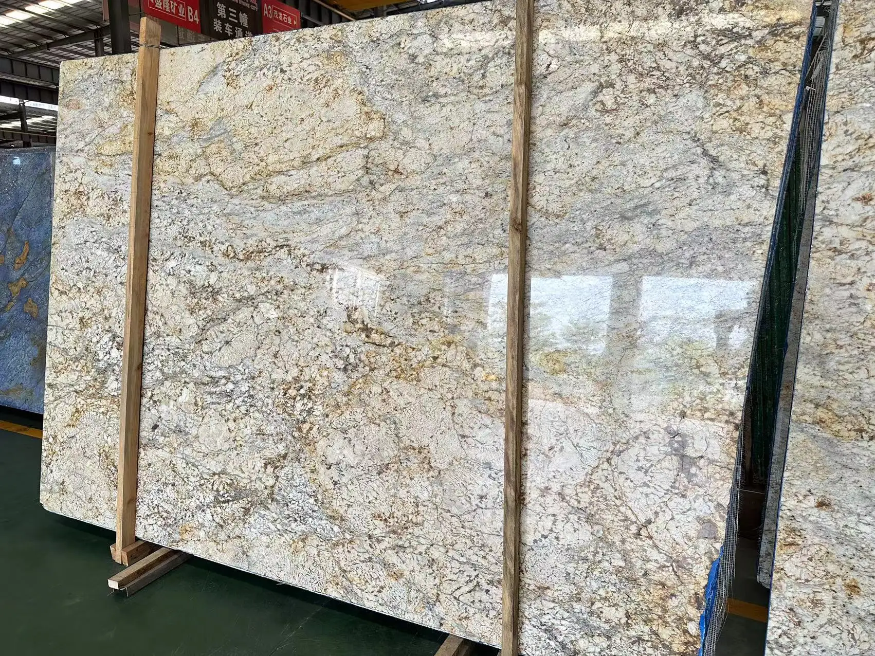 Best Selling Gold Granite Tiles Polished Natural Granite Stone Granite Countertop For Table
