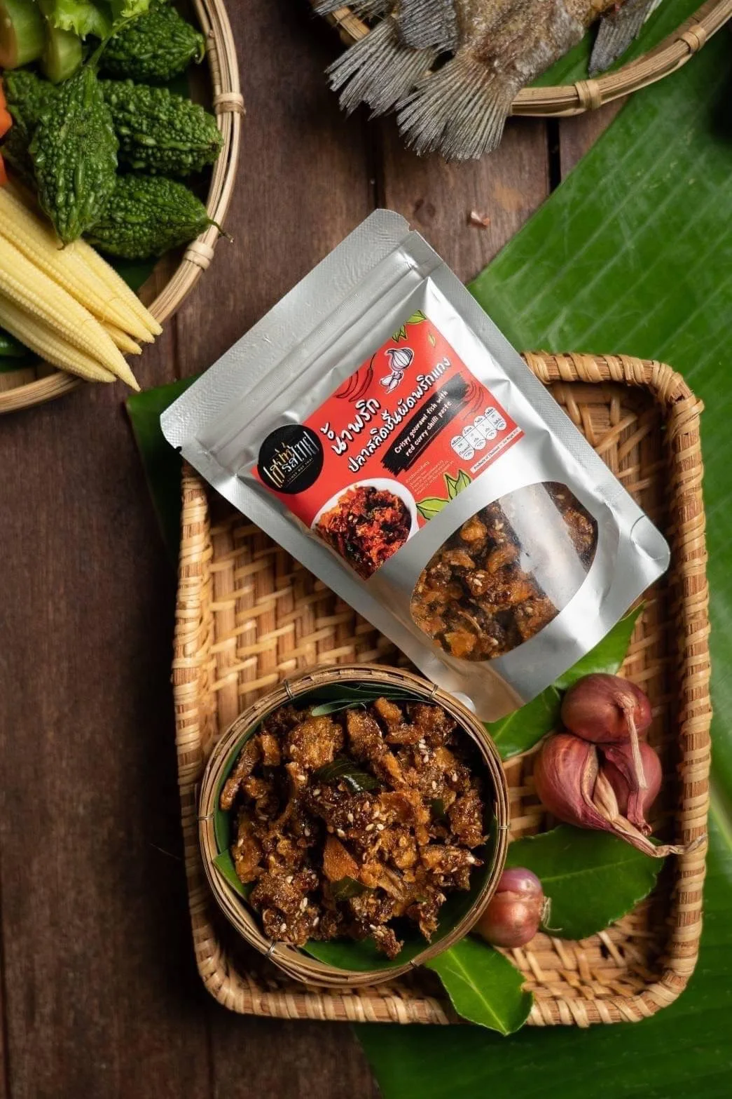 Хрустящие рыбы тыквы премиум-класса с тайским красным карри, Чили пастой, закуска от Sa Nay Rot Thai