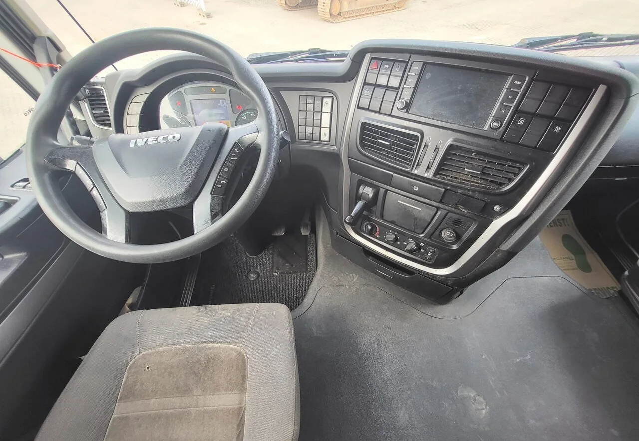 2015 Iveco Stralis 460 E6 4x2 Автоматическая головка дизельного грузовика Euro 3/Euro 2 стандарт выбросов 6x4 привод ЗАДНЕЕ ЛЕВОЕ КОЛЕСО для продажи