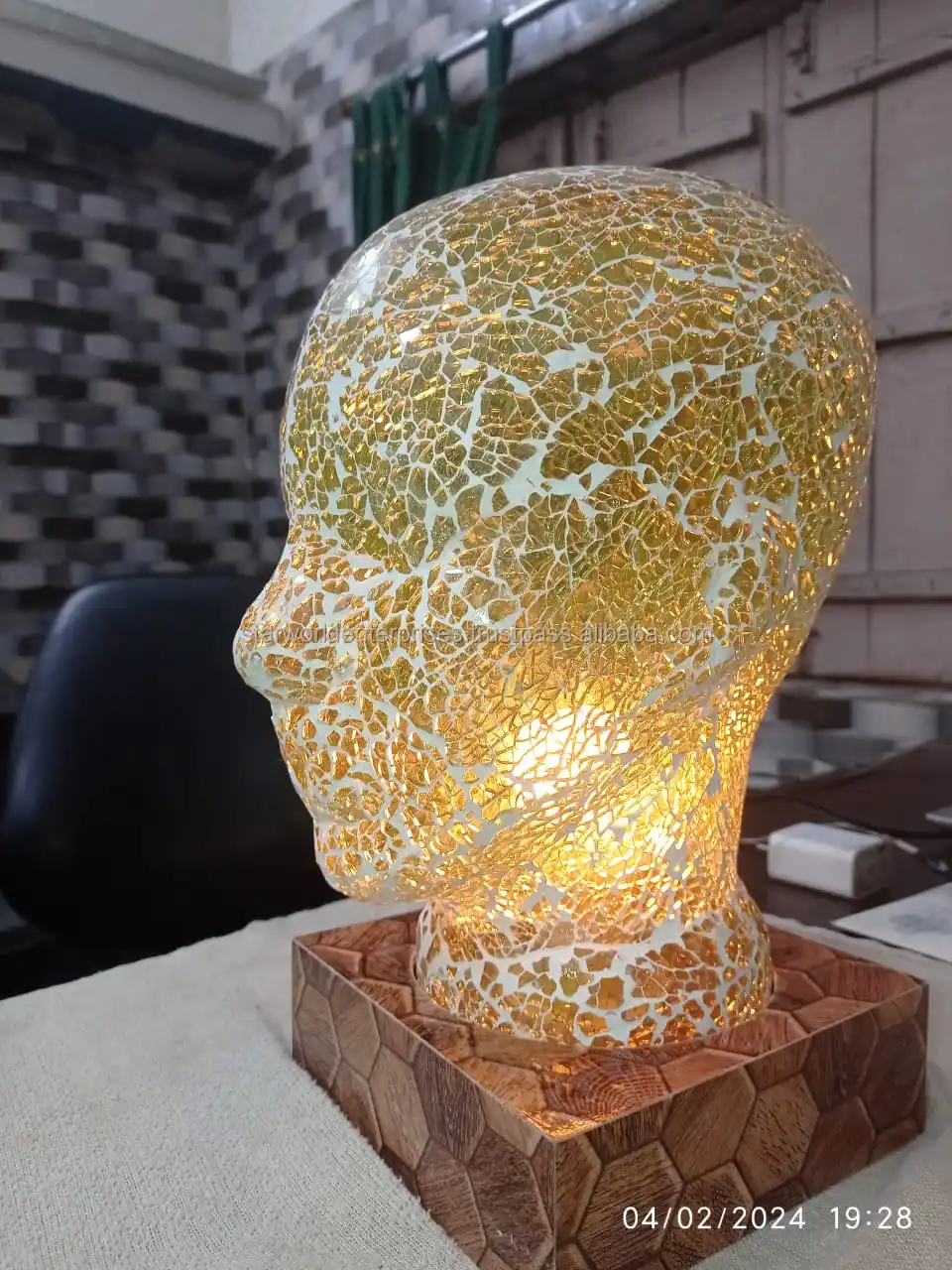 Man face quality mosaic glass table lamp Colorful Moroccan Bedside Stained Glass Lamp Turkish Swan Neck Mosaic Table Lamp