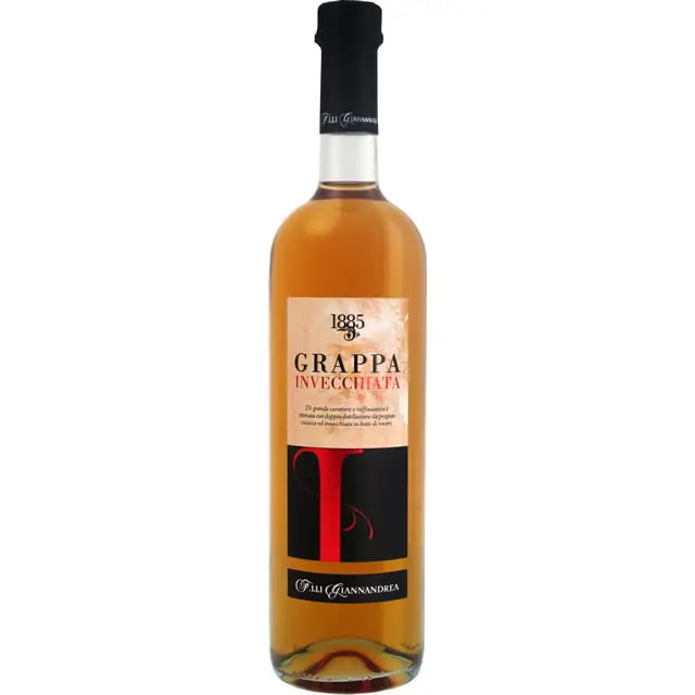 Italian INVECCHIATA GRAPPA 40 700 ml aged in oak casks double distilling method after meal and for meditation