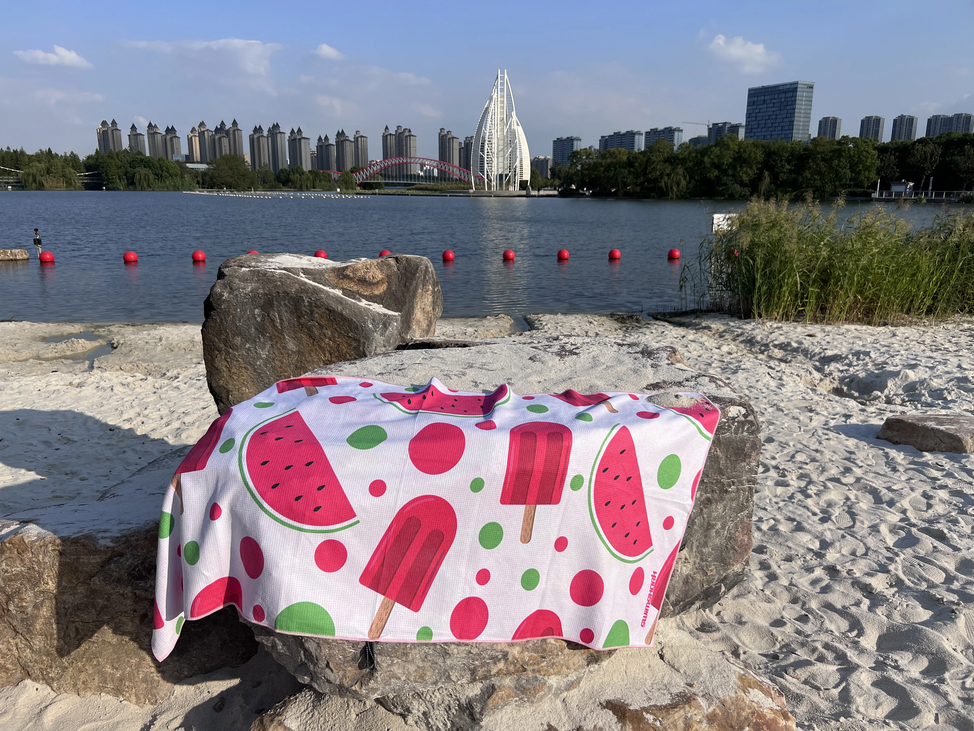 RPET Recycled Plastic Bottle Fiber Custom Design Printed Sand Free Quick Dry Microfiber Swimming Travel Beach Towel