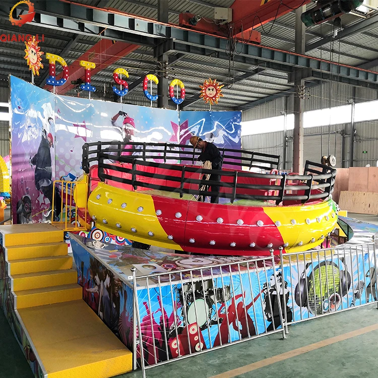 Qiangli brand Tagada Turntable Carnival Attractive Samba Tagada Amusement Park Rides Mini Disco Tagada With Trailer for sale