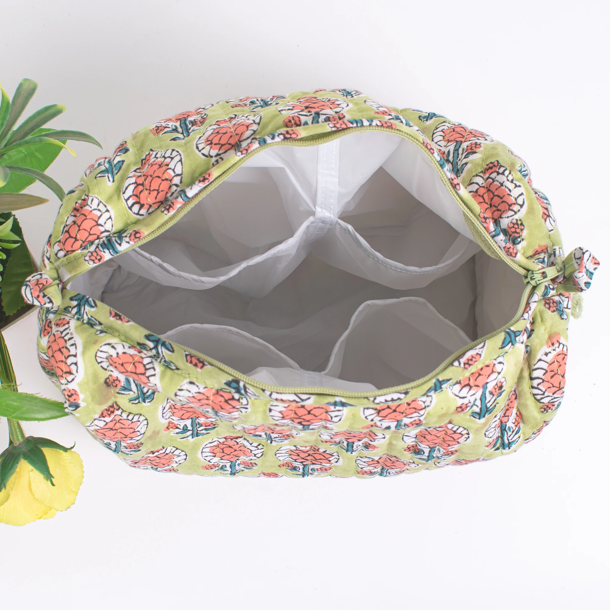 Professional Recycled Woman Cosmetic Organizer Indian Floral Block Printed Quilted Cotton Makeup Bag Set 3 Pieces Wholesale