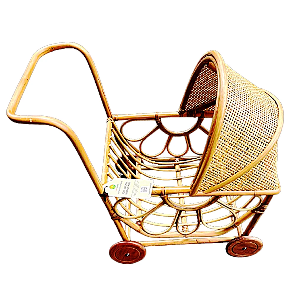 Top hight quality rattan  product. The multi-function rattan baby stroller is convenient to use, durable, and eco-friendly.