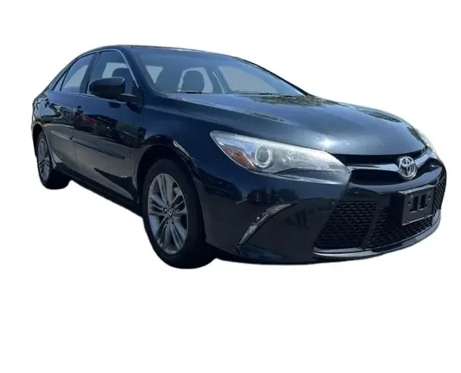 Последние приключения принадлежащие компании 2017 Toyotas Camrys SE аккуратные условия