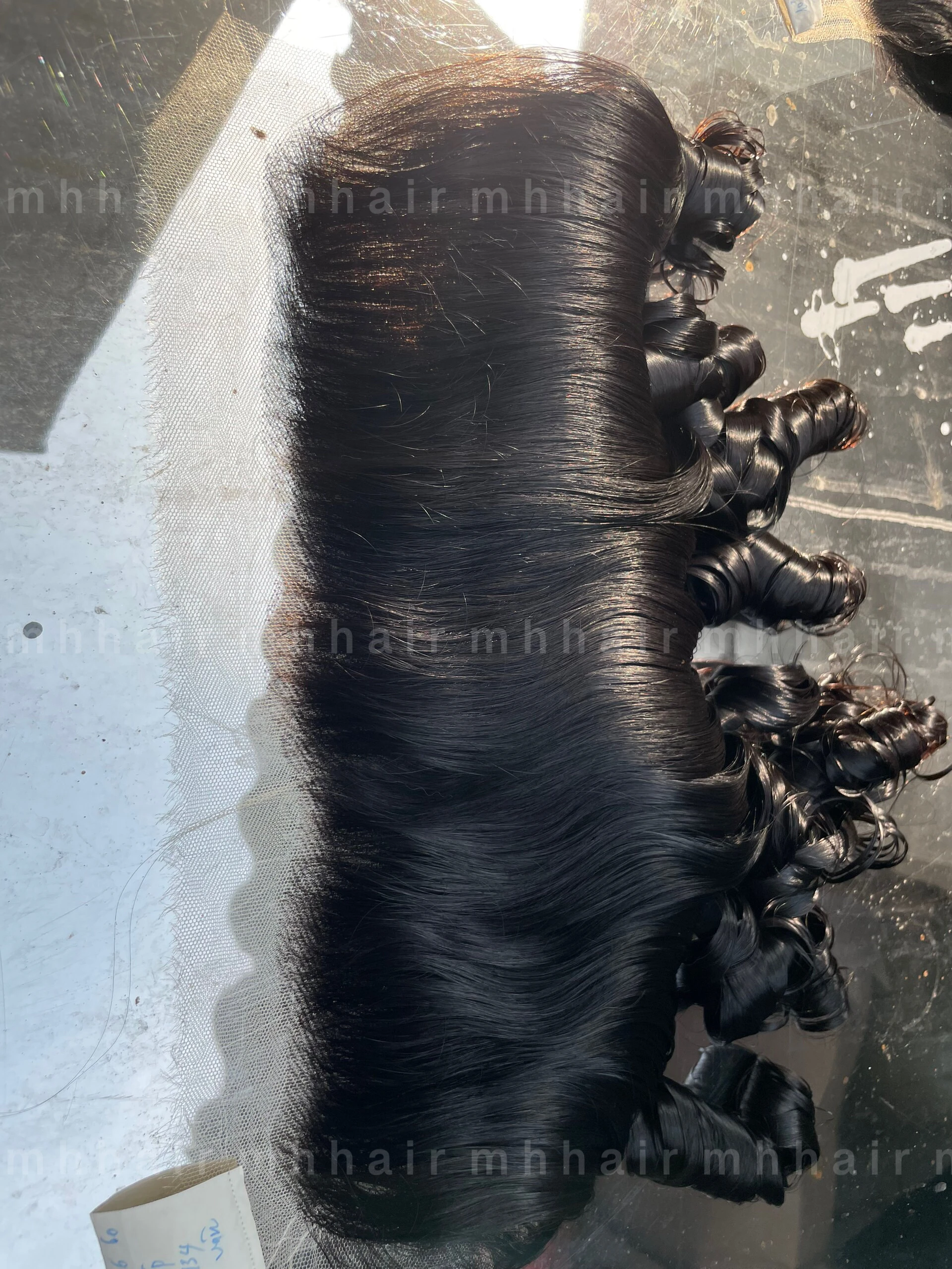 Wholesale Handtied HD Lace Bouncy Wavy 13*4 HD Full Lace Human Hair HD. Transparent Lace Frontal Wig 150% 180% 220% Density