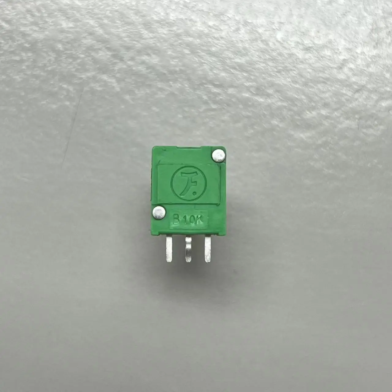 Rotary 10K Linear Metal Shaft Rheostat Features Detent Switch Rotary Potentiometer