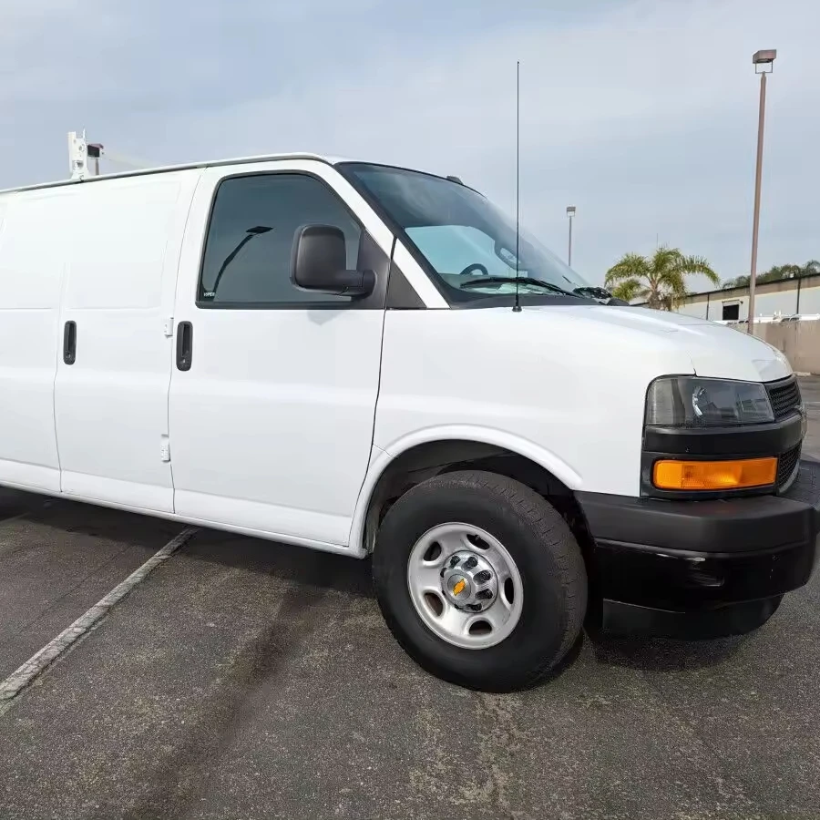 Подержанный 2018 Chev-Chevrolet Express Расширенный грузовой фургон