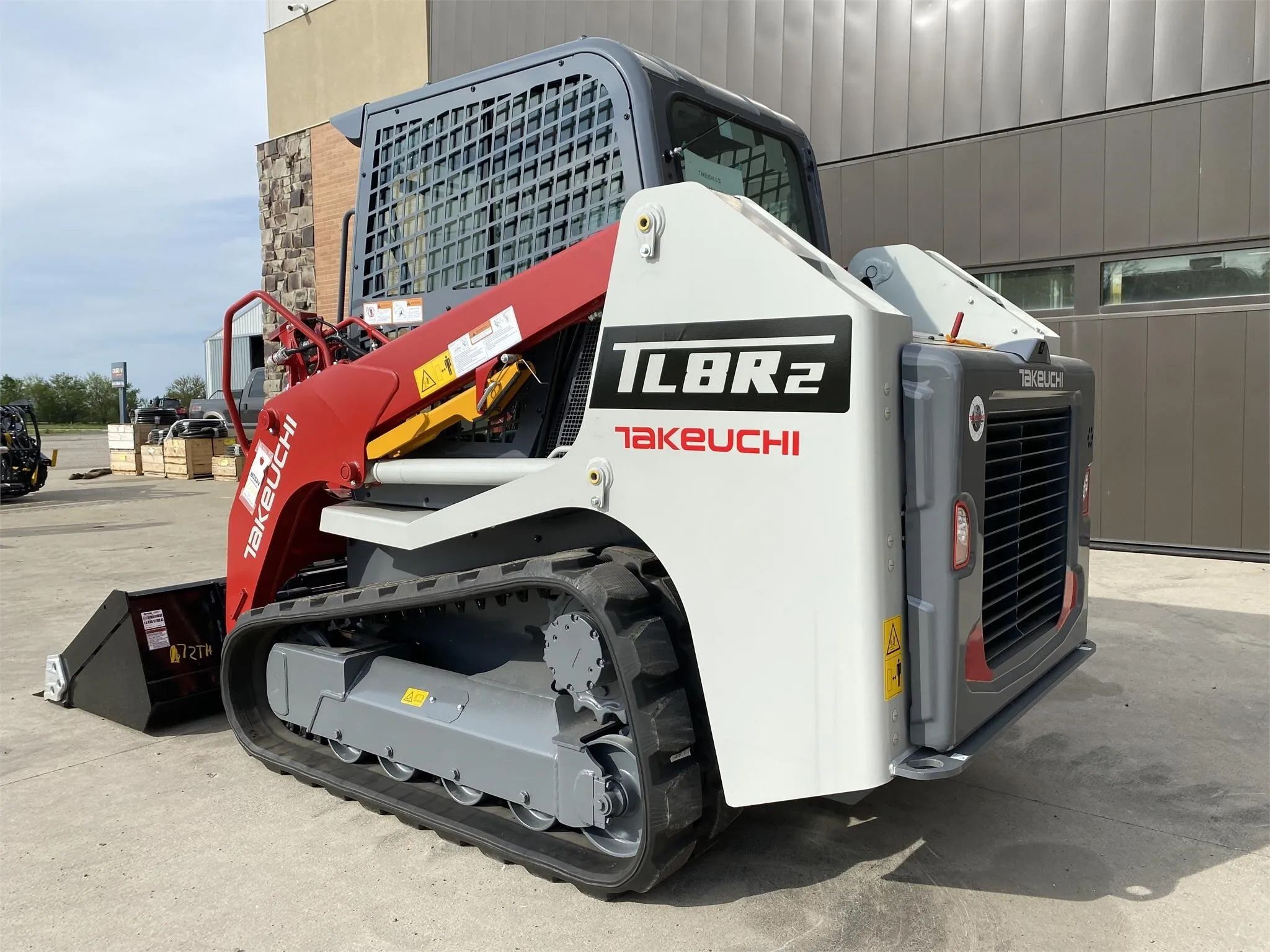 2024 Такеучи TL8R2
