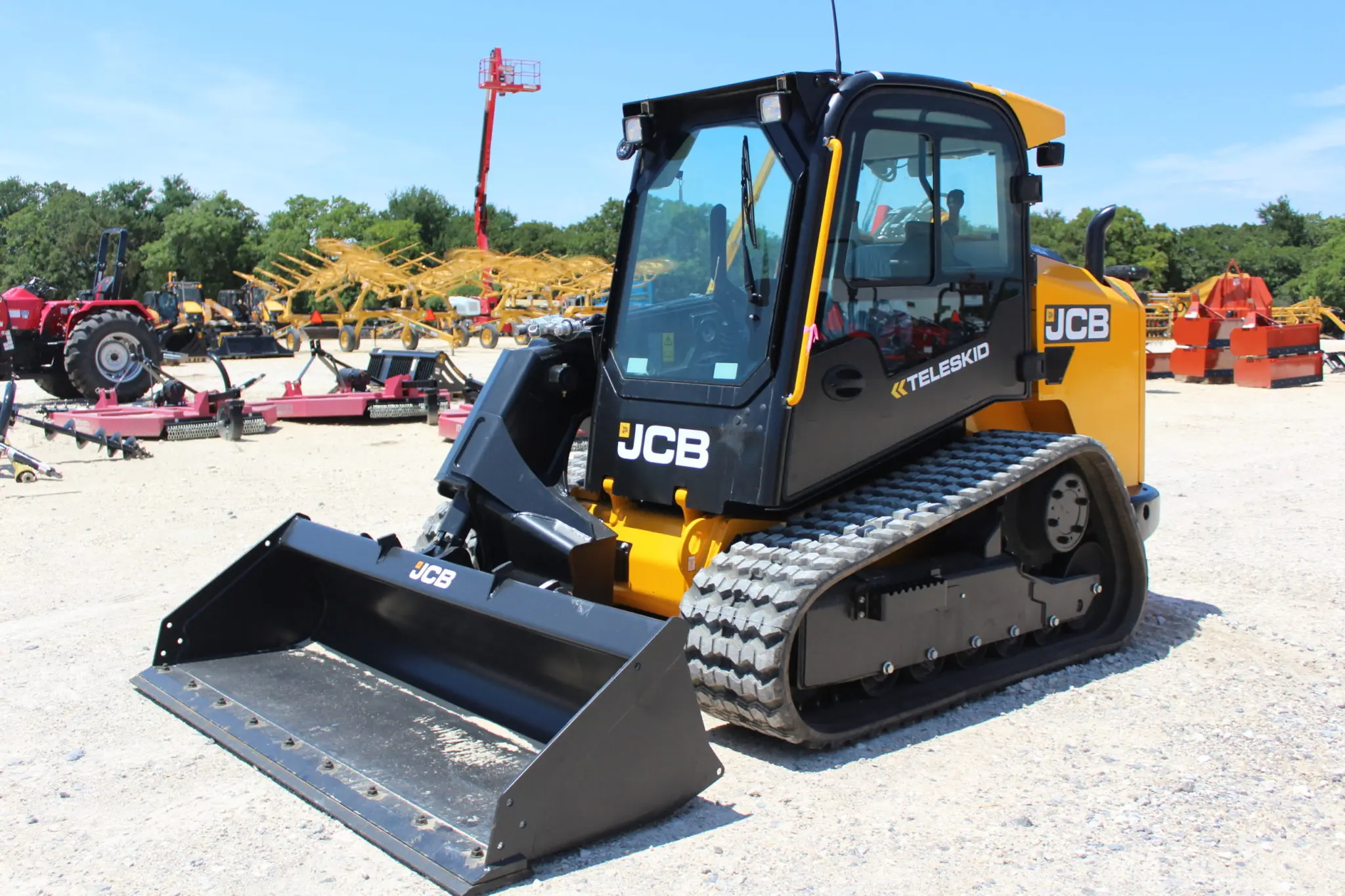 JCB 3TS-8T экскаватор-погрузчик Инженерная и строительная техника