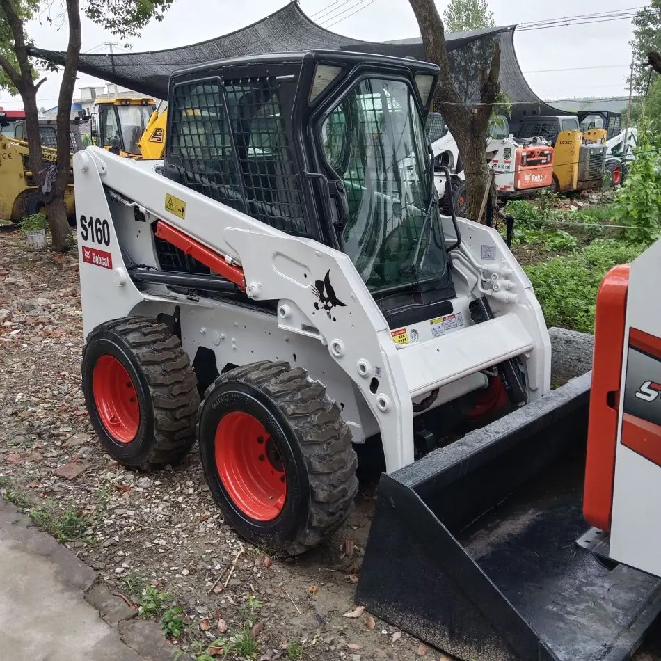 Строительная машина Bobcat погрузчик SS70/S130/S160/S250/S330 S450 S550 б/у с скользящей управляемой машиной
