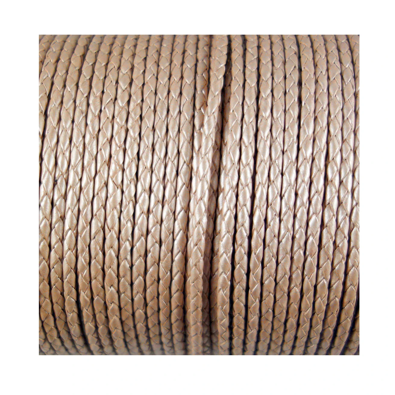 Genuine Leather Braided Leather Cord 2.5mm 3mm 4mm 5mm 6mm 7mm 8mm Bolo Braided Leather Cord Round Wholesale Prices